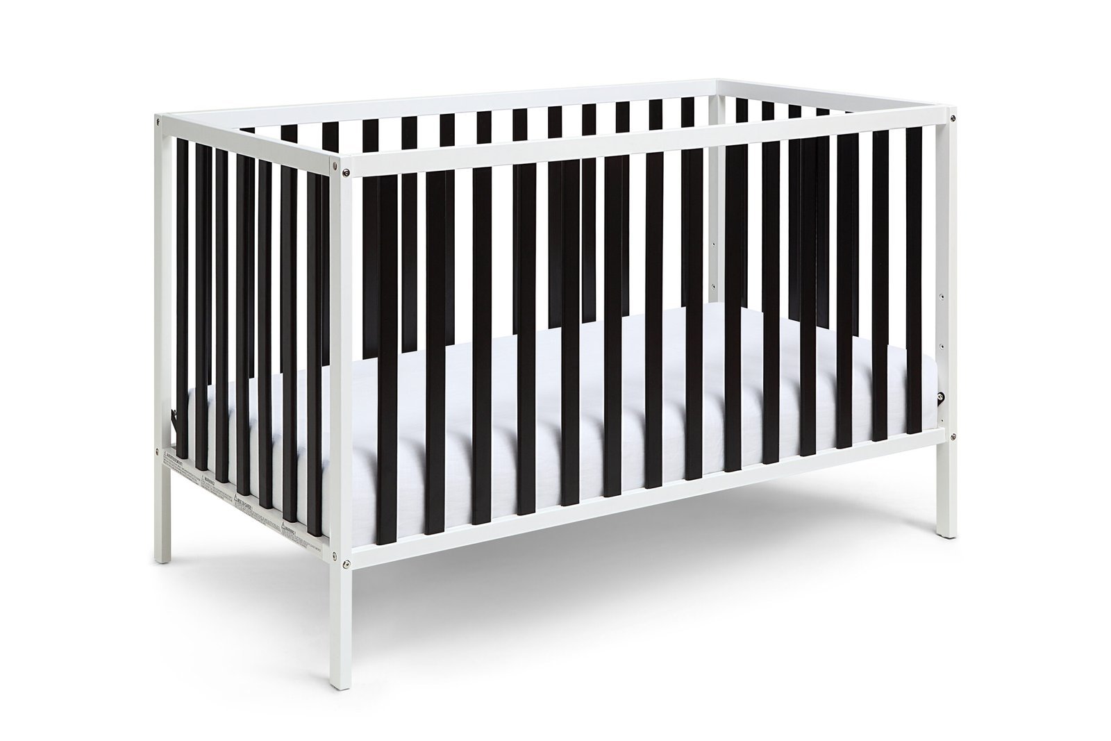 20220414_d7b2ad7498ab38fba33394ffb9a32b93-scaled-1.jpeg Deux Remi Island Crib White/Black - Image 1